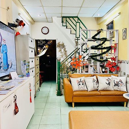 花ren Hostel Хошимин Экстерьер фото