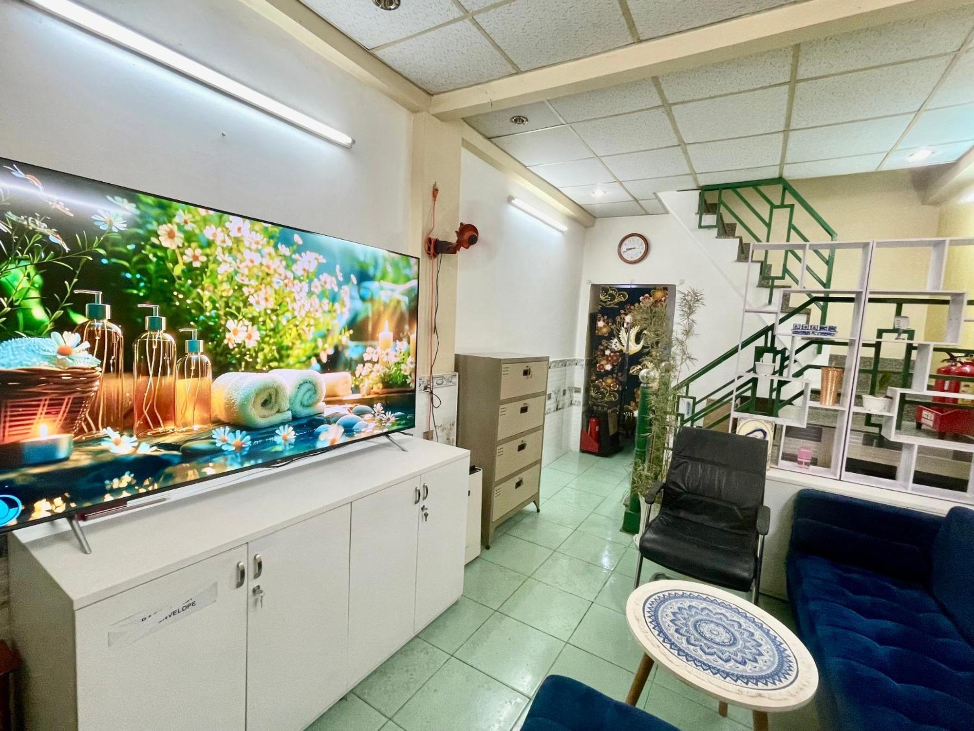 花ren Hostel Хошимин Экстерьер фото